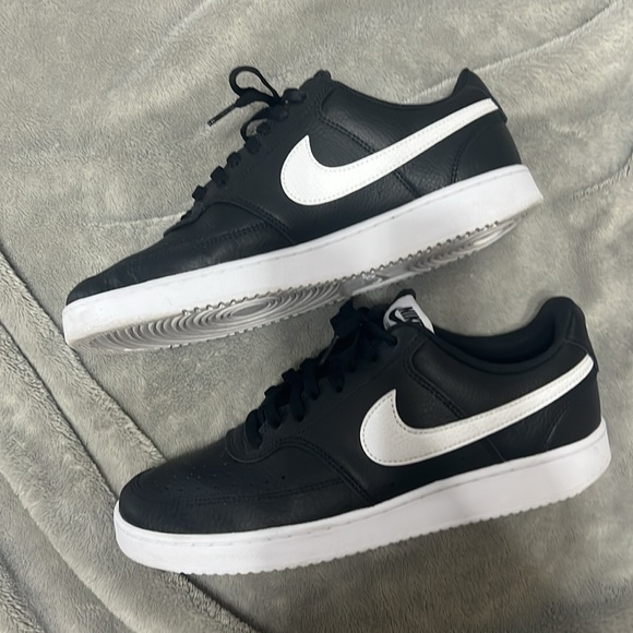 Like new Nike Court Vision shoes in Size 11 - Picture 2 of 5